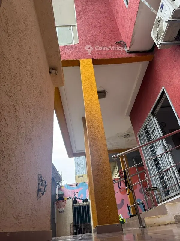Maison triplex 5 chambres avec garage — Féh Kessé