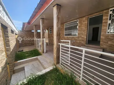 villa 2 Plateaux Macaci · Cocody