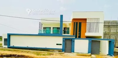 Villa duplex 5 pièces haut standing — Bingerville
