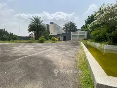 Terrain 2600 m² — Cocody Riviera Golf Beverly Hills