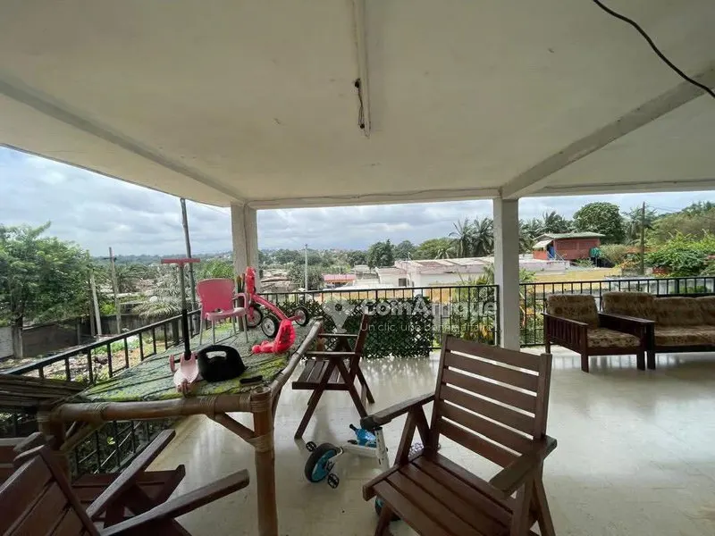 Villa duplex 6 pièces avec vue lagunaire — Bingerville Centre