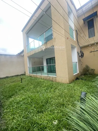 Location villa duplex 6 pièces -,Angré nouveau dans cite
