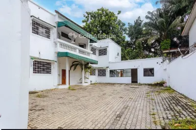 Villa duplex 8 pièces avec piscine — Cocody Ambassades