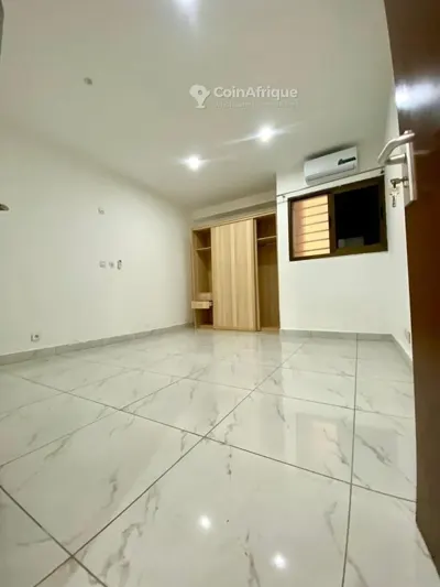 appartement 2 Plateaux · Cocody