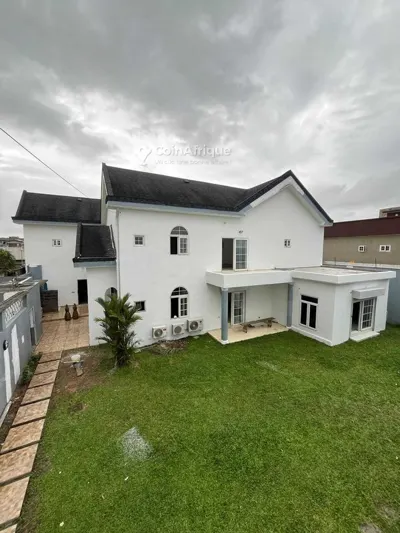 villa Angré Bessikoi · Cocody