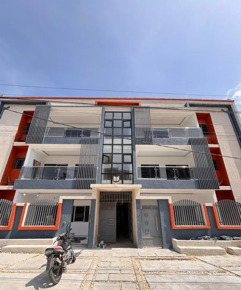Appartement F3 3 pièces — Cocody Saint Viateur