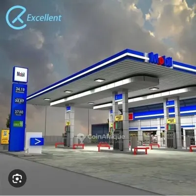 Station-service 600 m² — Abobo