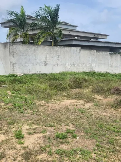 Terrain 886 m² avec ACD et vue lagune — Port-Bouët Baie de Paris