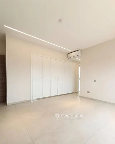 Appartement 3 pièces haut standing — Marcory Zone 4