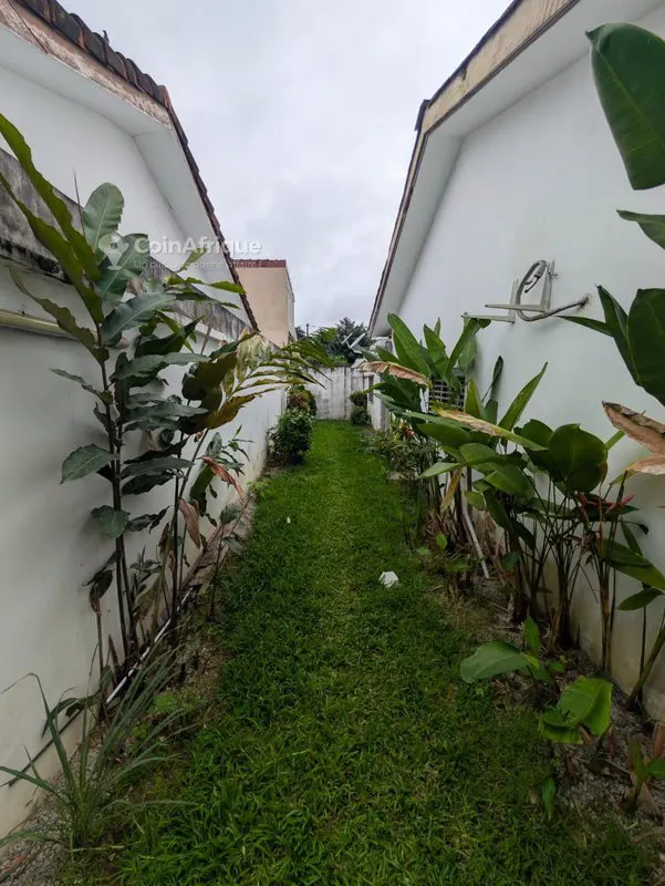 Location villa basse 4 pièces - Riviera 3