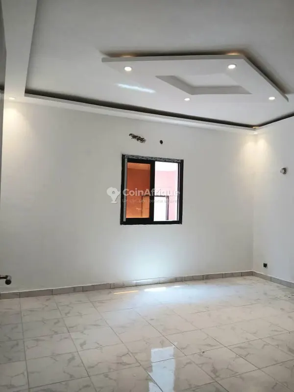 Appartement 3 pièces — Angré Château
