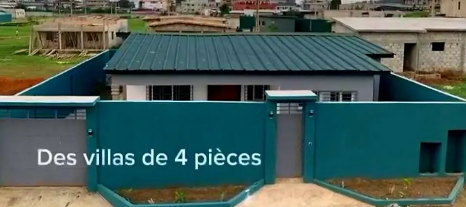 Villa duplex 7 pièces en bordure d'eau — Bingerville Brégbo