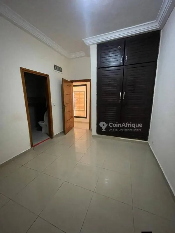 Appartement 3 pièces avec parking — Riviera Palmeraie