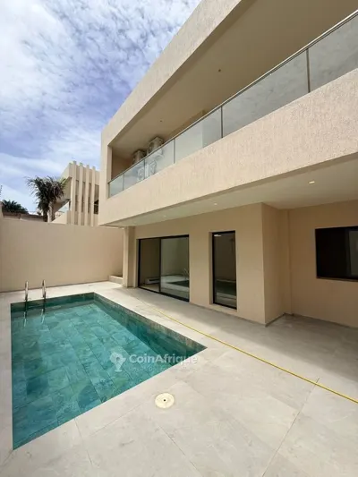 Villa duplex 5 pièces avec piscine — Deux Plateaux Vallons