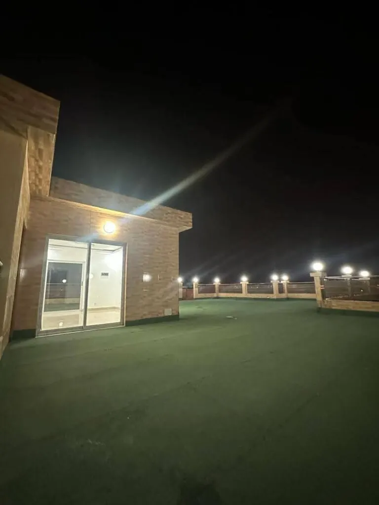 Villa triplex 9 pièces 6 chambres — Cocody Djorogobité
