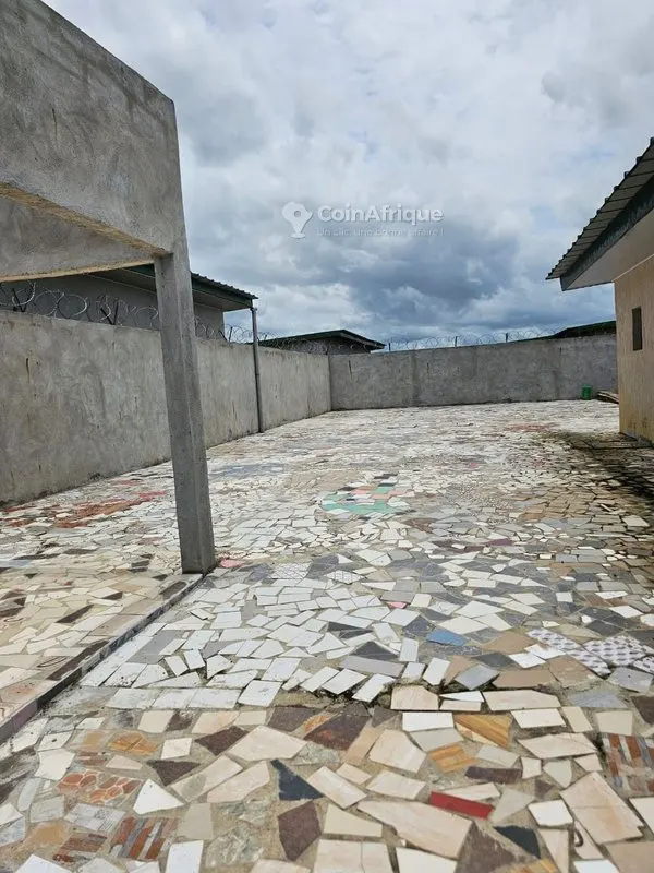 Villa basse 4 pièces — Bonoua