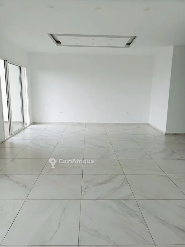Appartement de standing — Bietry