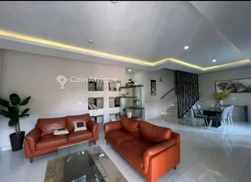 Villa duplex 4 pièces haut standing — Cocody Riviera