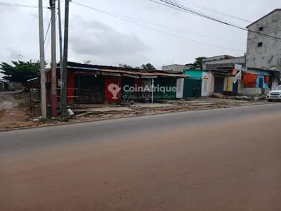 Terrain commercial 2300 m² à l'angle — Yopougon Niangon