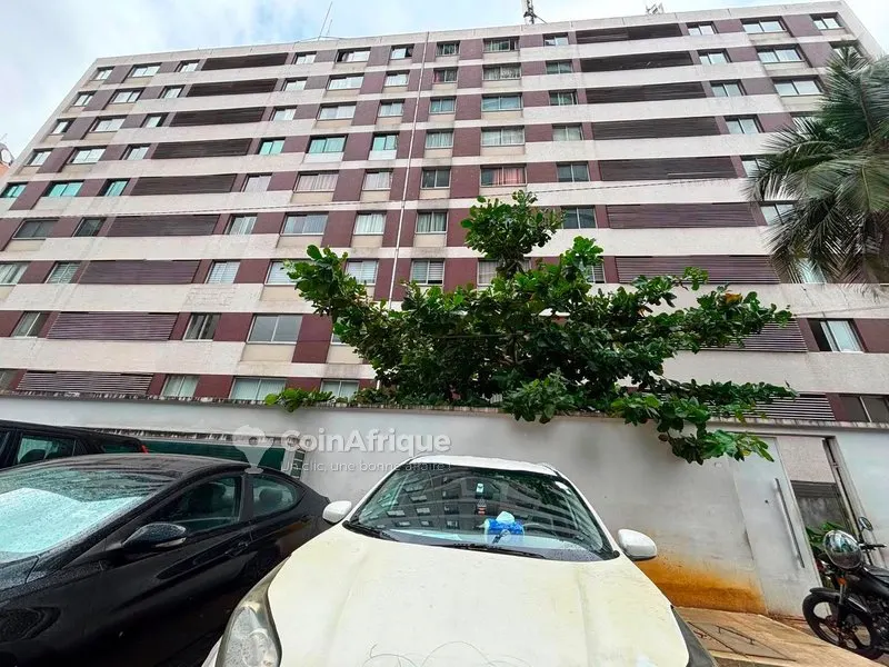 Appartement 3 pièces avec vue panoramique — Plateau