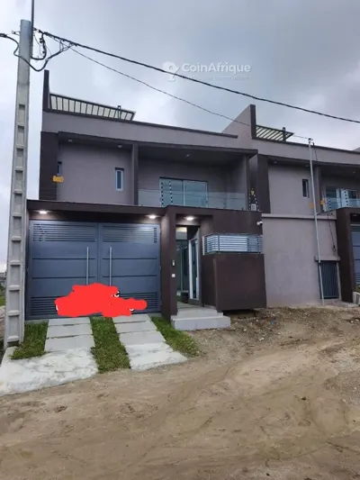 Villa triplex — Bingerville