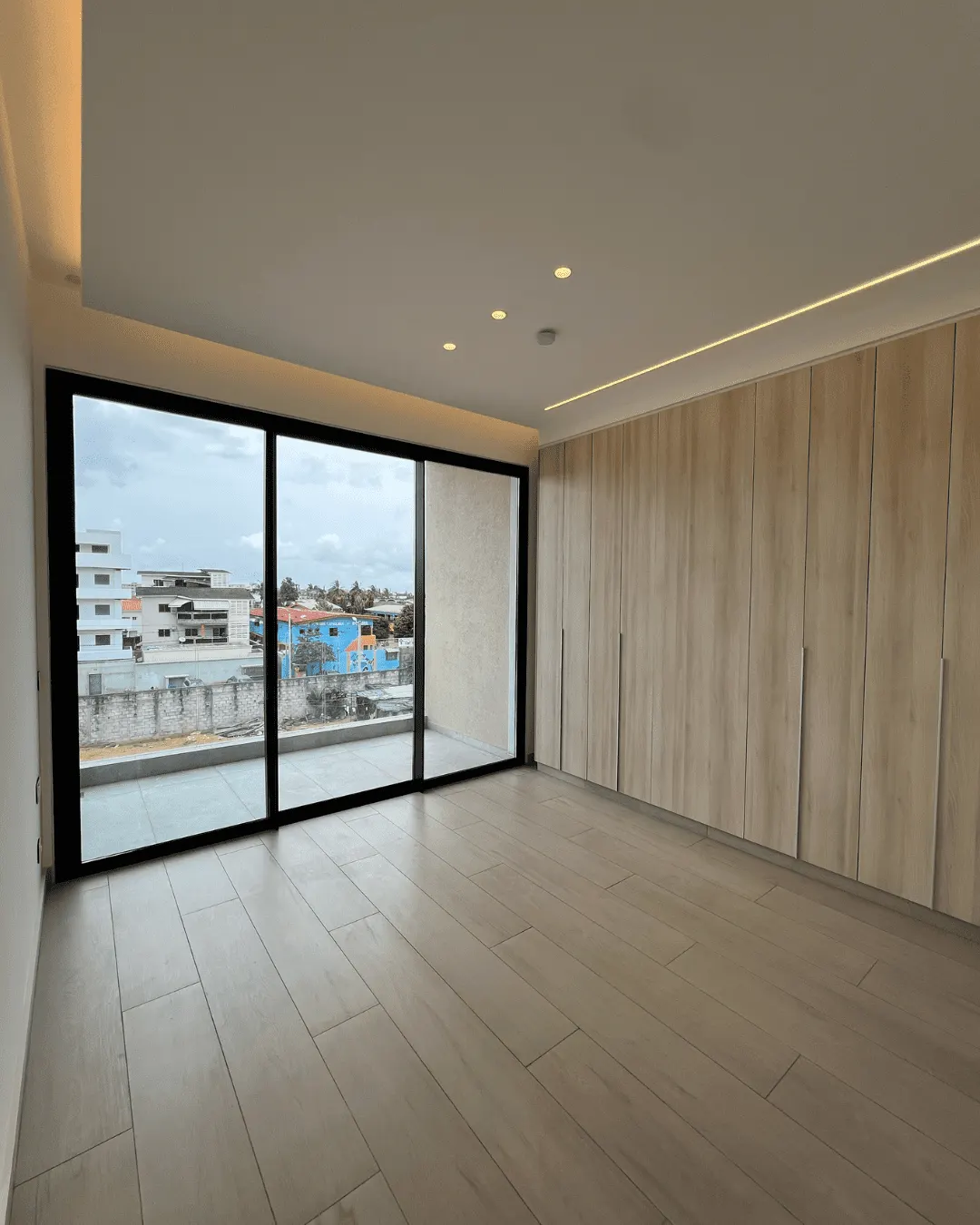 Appartement F4 avec 2 garages — M'Badon
