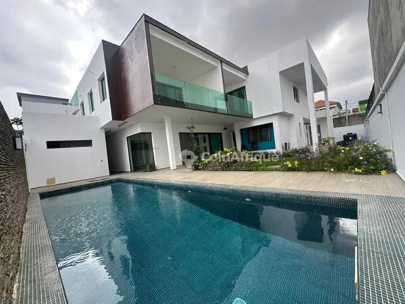 Villa duplex 6 pièces avec piscine — Cocody Riviera