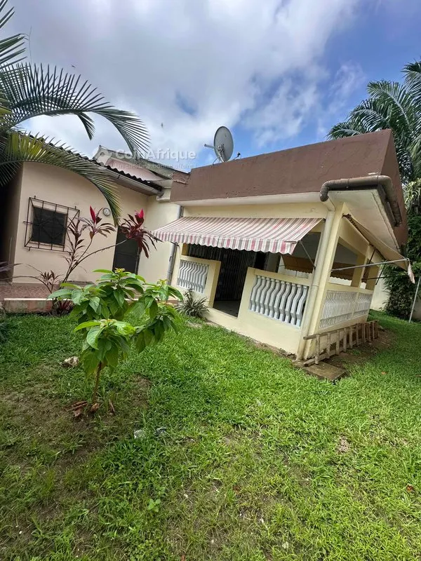 Villa basse 5 pièces — Deux-Plateaux