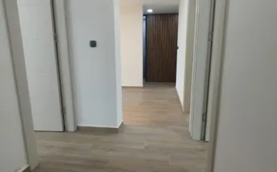 Appartement 4 pièces rénové — Adjamé