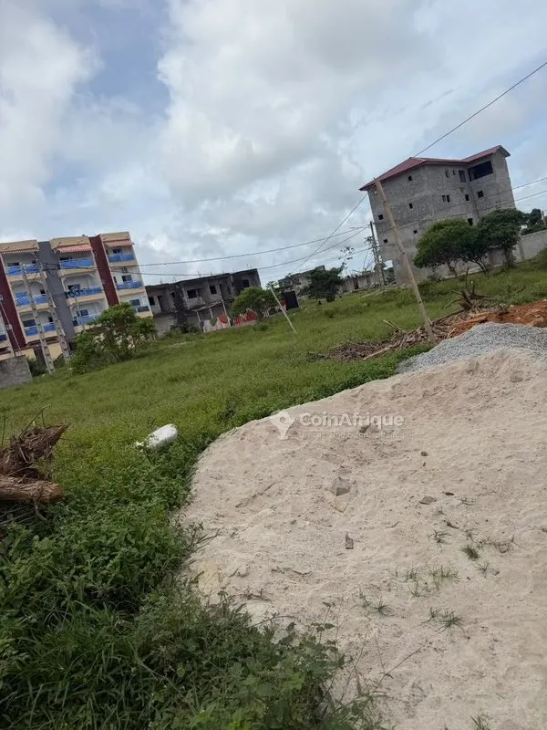 Terrain 2 lots de 600 m² — Songon