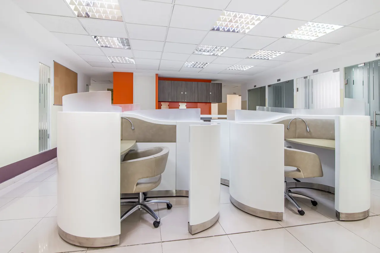 Espace de coworking avec accès réseau mondial — Abidjan Plein Ciel