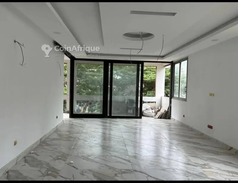 Appartement 5 pièces avec vue — Le Plateau