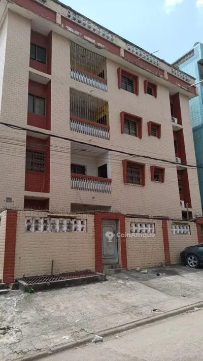2 Immeubles jumellés R+3 avec 16 appartements — Yopougon Académie