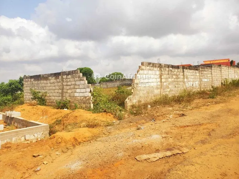 Terrain 2620 m² avec ACD — Cocody M'Badon