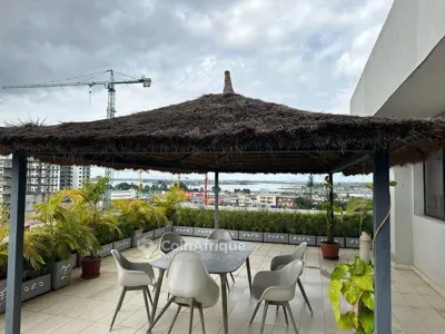 Penthouse 5 pièces avec ascenseur personnel — Zone 4