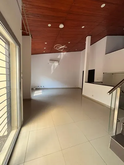 Maison 7 pièces 5 chambres avec jardin — Grand Bassam