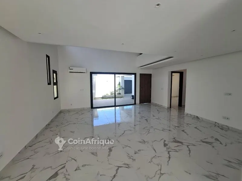Villa duplex 6 pièces avec garage — Riviera 4 Synacassi