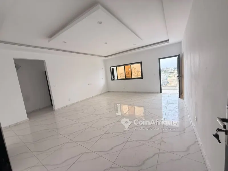 Appartement 3 pièces — Cocody Angré Nouveau CHU Djorobité