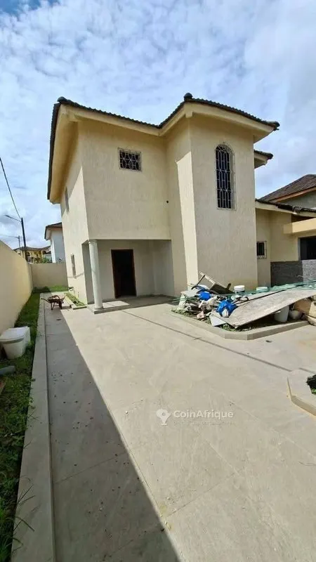 Villa duplex 4 pièces avec jardin — Cocody Riviera