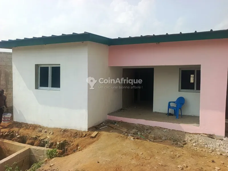 Villa basse 4 pièces — Bingerville
