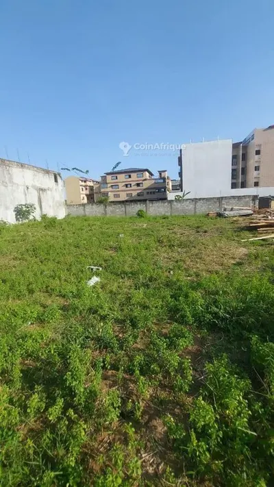 Terrain 741 m² — Cocody Riviera 5