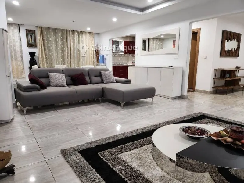 Penthouse 5 pièces avec ascenseur personnel — Zone 4