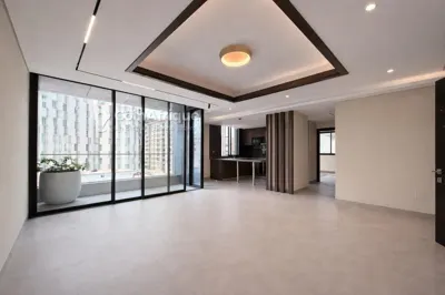 Appartement 3 pièces avec piscine et salle de sport — Zone 4