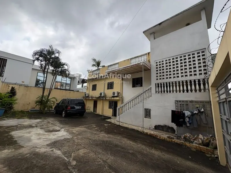 Appartement 4 pièces avec parking — Riviera 3