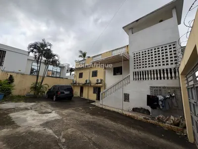 Appartement 4 pièces avec parking — Riviera 3