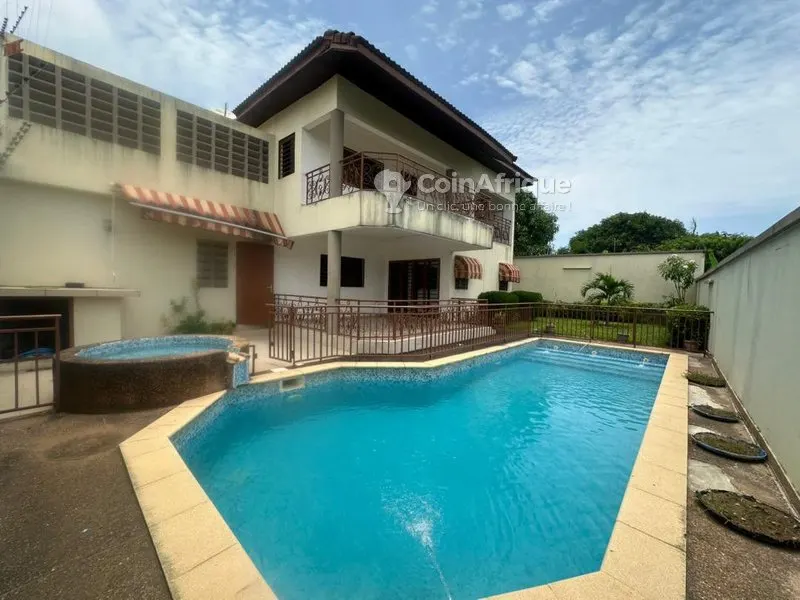 Villa duplex 5 pièces avec piscine — Riviera 4