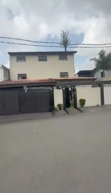 Vente villa 4 chambres à Cocody Riviera