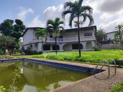 Villa duplex 6 pièces avec piscine et vue lagunaire — Marcory Résidentiel