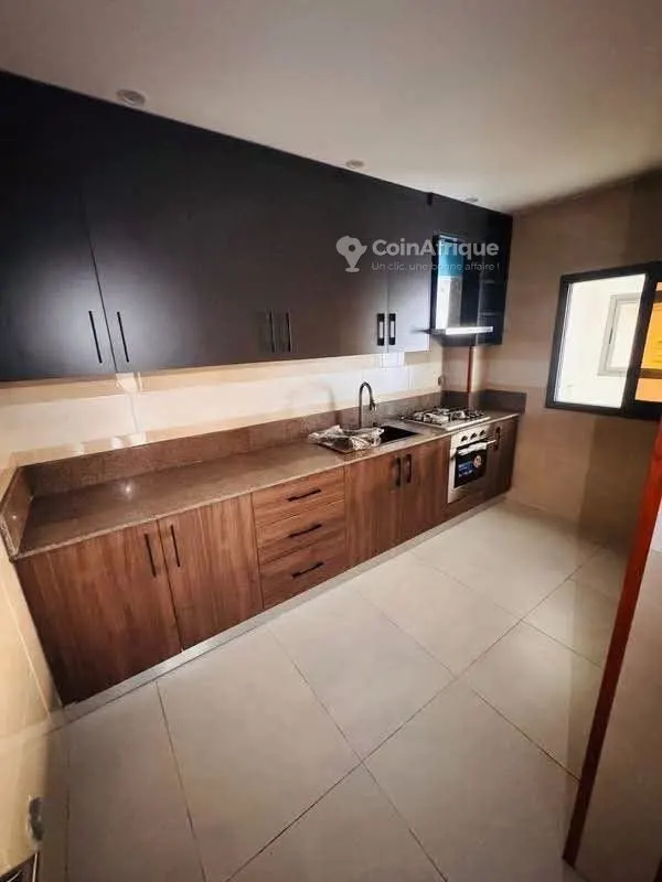 Appartement 4 pièces haut standing — Cocody Riviera Triangle