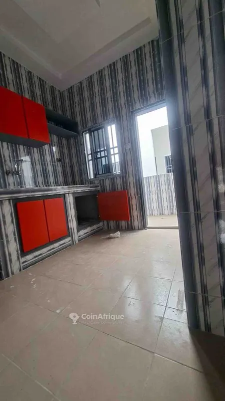 Appartement 3 pièces haut standing — Cocody 9e tranche